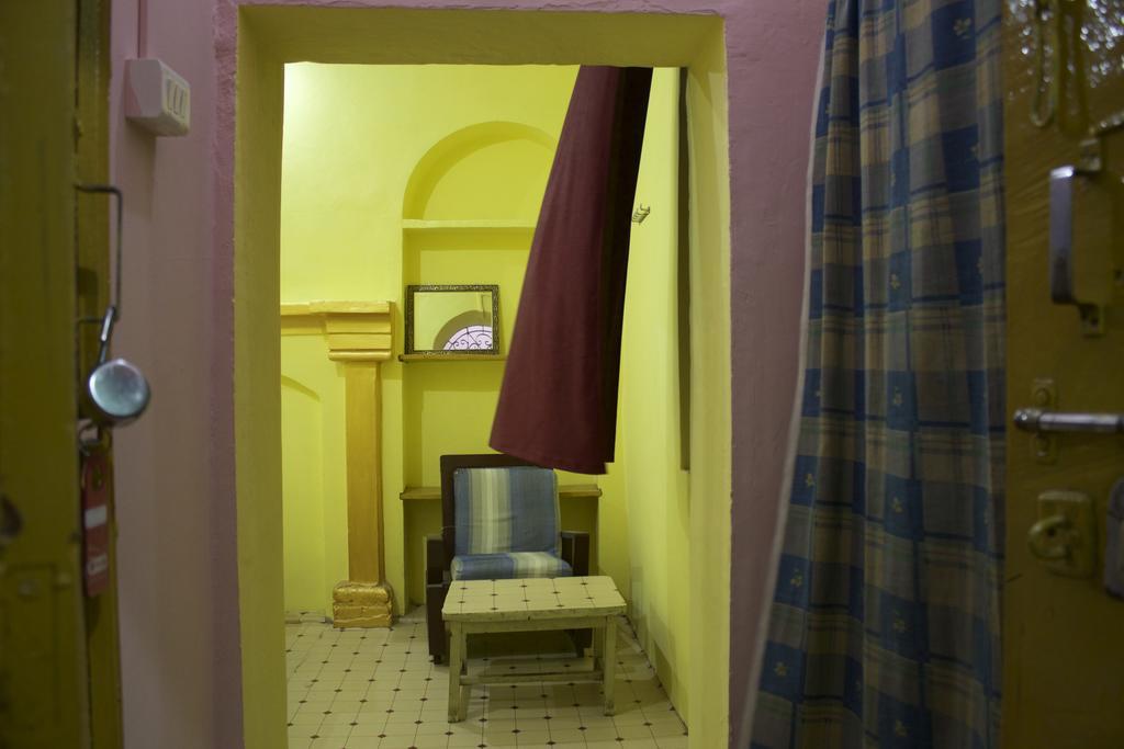 Yogi Lodge Varanasi Exterior foto